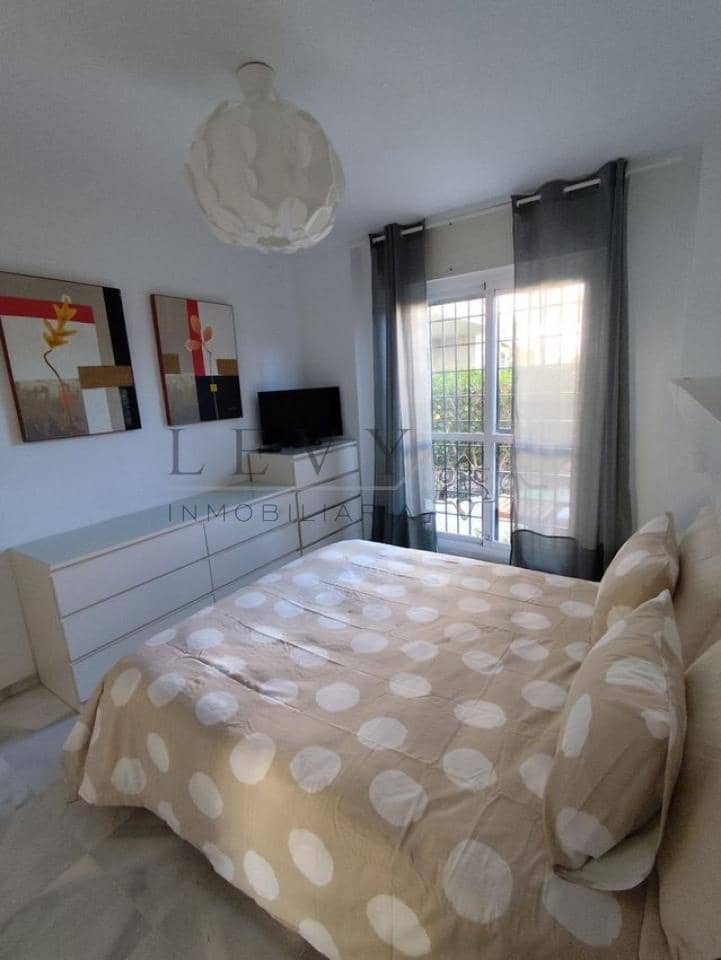 1 makuuhuone Asunto myytävänä paikassa Nueva Andalucia mukana uima-altaan 
autotalli - 318 000 € (Ref: 9583241)