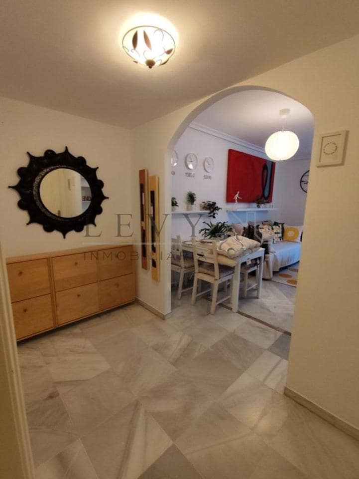 1 makuuhuone Asunto myytävänä paikassa Nueva Andalucia mukana uima-altaan 
autotalli - 318 000 € (Ref: 9583241)