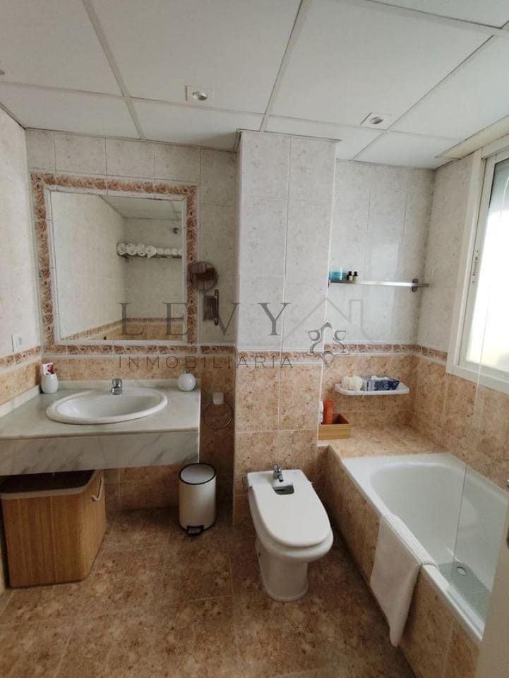 1 makuuhuone Asunto myytävänä paikassa Nueva Andalucia mukana uima-altaan 
autotalli - 318 000 € (Ref: 9583241)