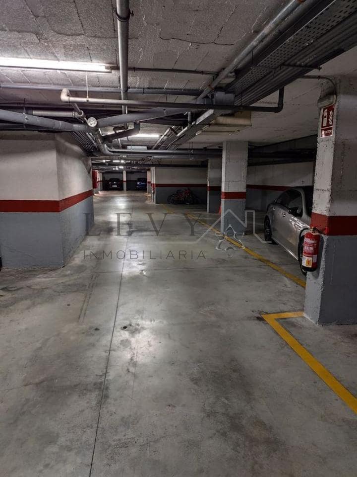 1 makuuhuone Asunto myytävänä paikassa Nueva Andalucia mukana uima-altaan 
autotalli - 318 000 € (Ref: 9583241)