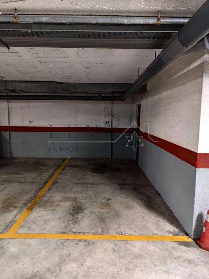 1 makuuhuone Asunto myytävänä paikassa Nueva Andalucia mukana uima-altaan 
autotalli - 318 000 € (Ref: 9583241)