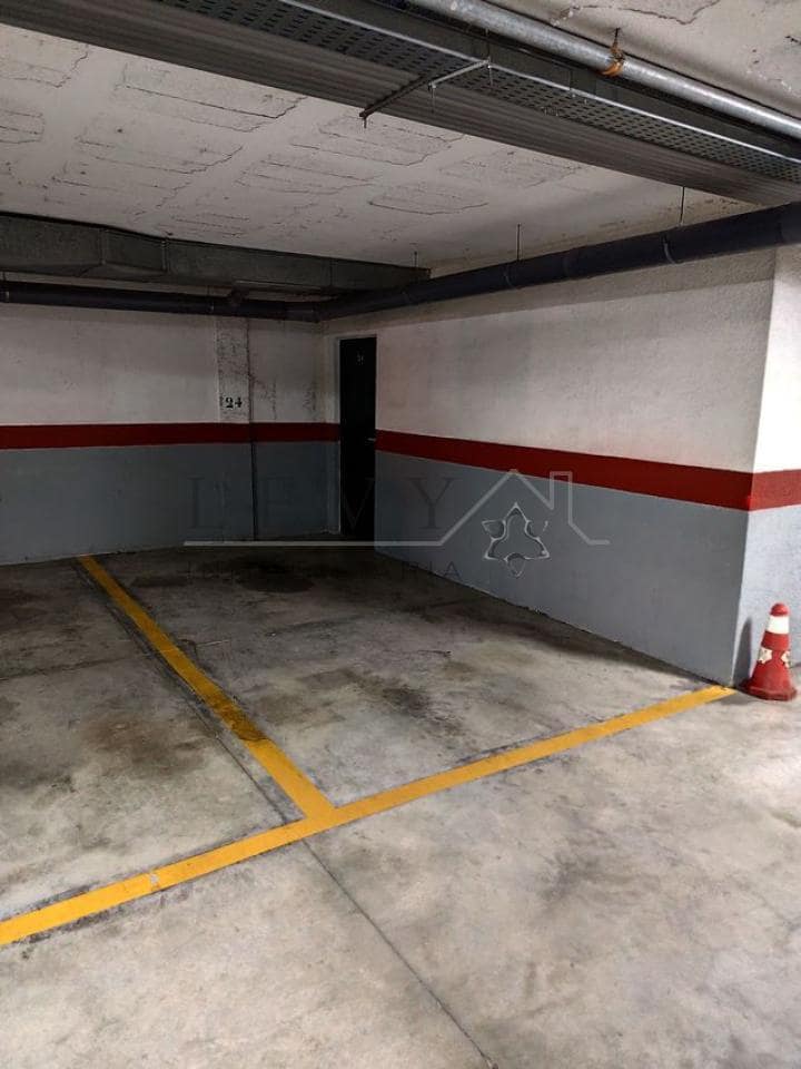 1 makuuhuone Asunto myytävänä paikassa Nueva Andalucia mukana uima-altaan 
autotalli - 318 000 € (Ref: 9583241)