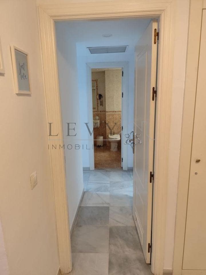 1 makuuhuone Asunto myytävänä paikassa Nueva Andalucia mukana uima-altaan 
autotalli - 318 000 € (Ref: 9583241)