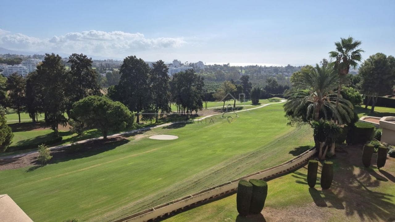 1 bedroom Flat for sale in Marbella with pool garage - € 275,800 (Ref: 9583242)