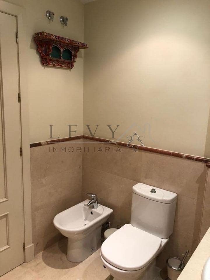 3 bedroom Flat for sale in Nueva Andalucia with pool garage - € 460,000 (Ref: 9583247)