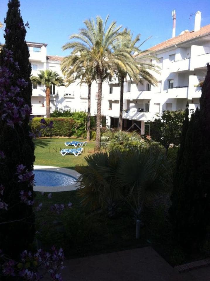 3 bedroom Flat for sale in Nueva Andalucia with pool garage - € 460,000 (Ref: 9583247)