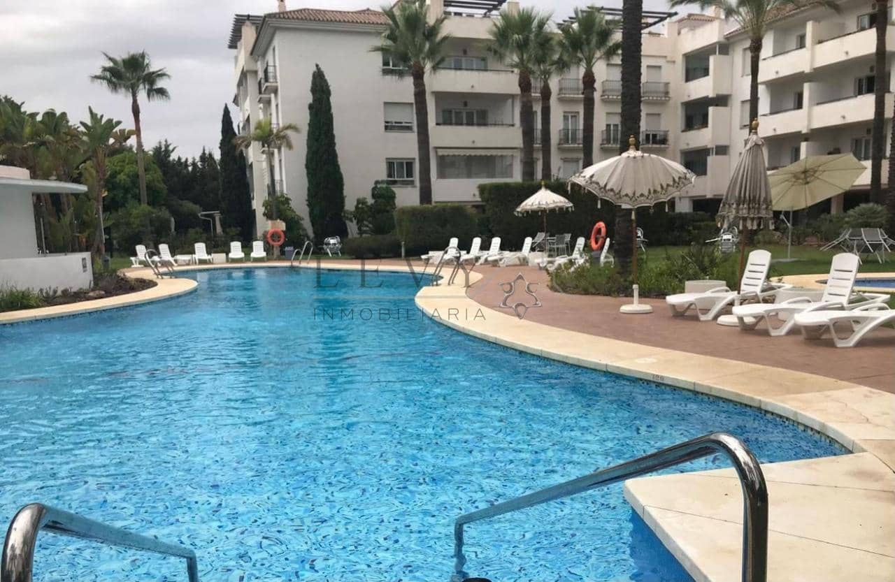 3 bedroom Flat for sale in Nueva Andalucia with pool garage - € 460,000 (Ref: 9583247)
