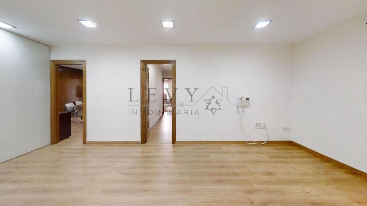 3 bedroom Flat for sale in Malaga city with garage - € 495,000 (Ref: 9583251)