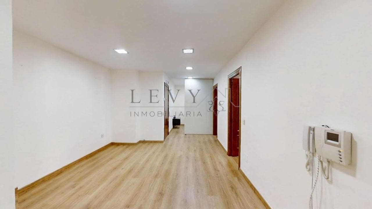 3 bedroom Flat for sale in Malaga city with garage - € 495,000 (Ref: 9583251)