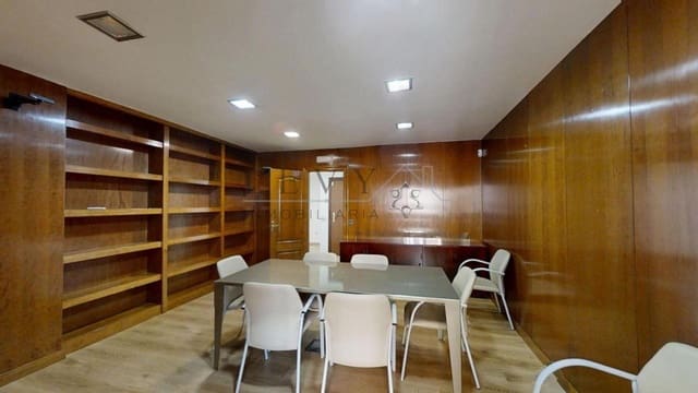 3 bedroom Flat for sale in Pol Alameda, Málaga city with garage - € 495,000 (Ref: 9583251)