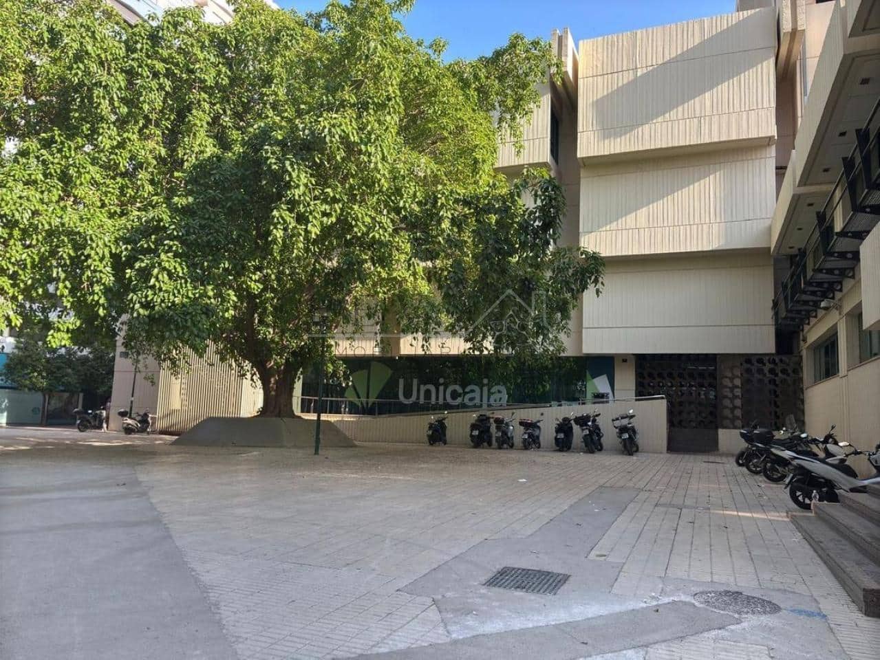 3 bedroom Flat for sale in Malaga city with garage - € 495,000 (Ref: 9583251)