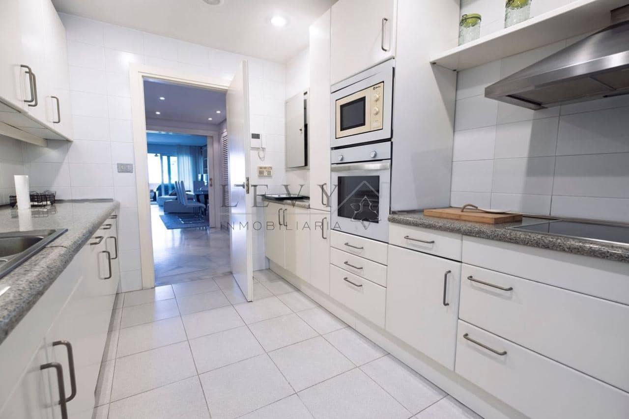 4 slaapkamer Flat te koop in Marbella met zwembad garage - € 4.500.000 (Ref: 9583253)