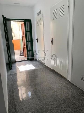 2 slaapkamer Penthouse te koop in La Trinidad, Málaga stad - € 190.700 (Ref: 9583254)