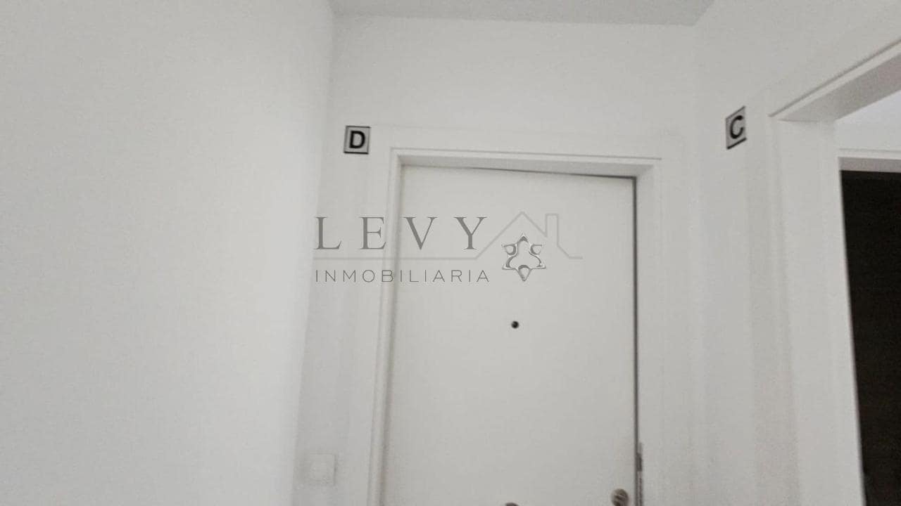 2 slaapkamer Penthouse te koop in Malaga stad - € 190.700 (Ref: 9583254)