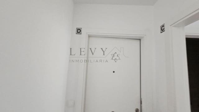 2 slaapkamer Penthouse te koop in La Trinidad, Málaga stad - € 190.700 (Ref: 9583254)