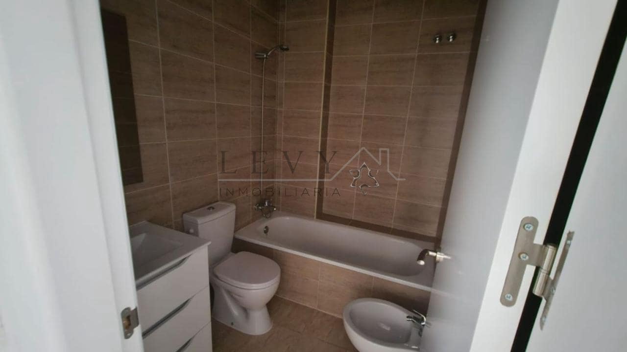 2 slaapkamer Penthouse te koop in Malaga stad - € 190.700 (Ref: 9583254)