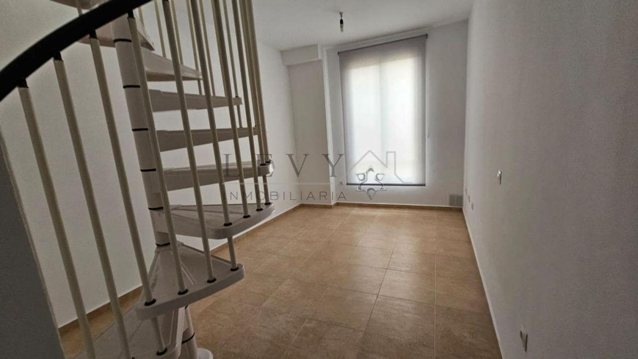 2 slaapkamer Penthouse te koop in Malaga stad - € 190.700 (Ref: 9583254)