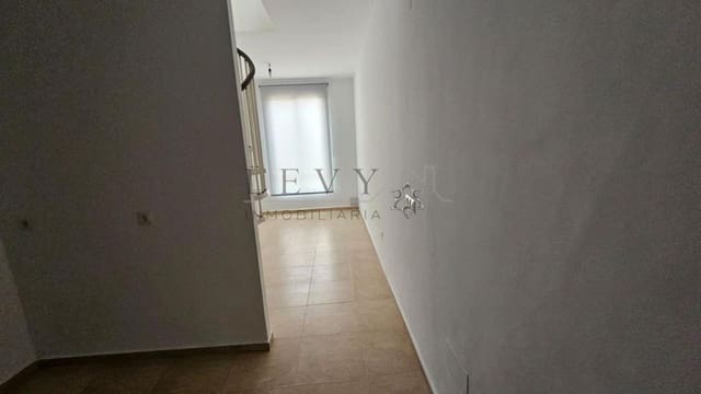 2 slaapkamer Penthouse te koop in La Trinidad, Málaga stad - € 190.700 (Ref: 9583254)