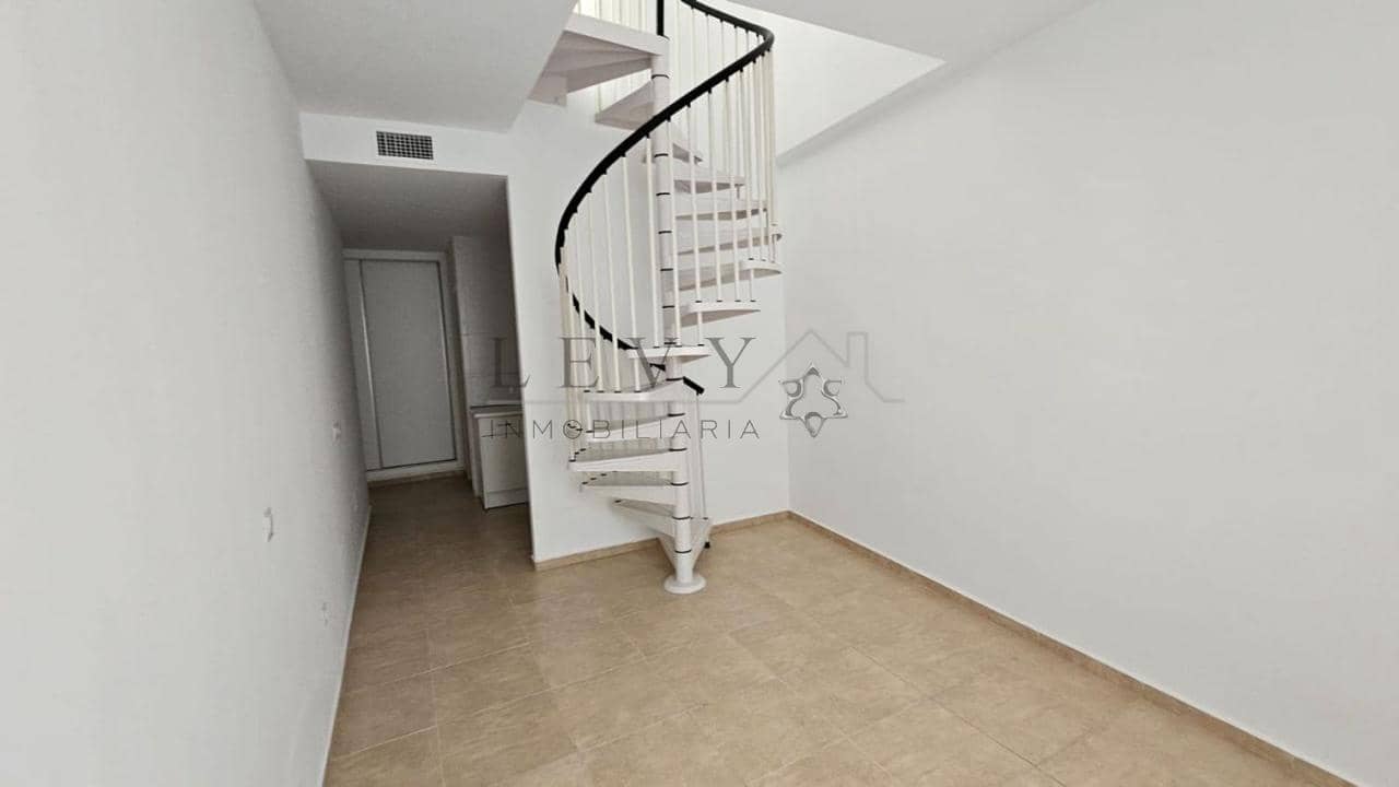 2 slaapkamer Penthouse te koop in Malaga stad - € 190.700 (Ref: 9583254)