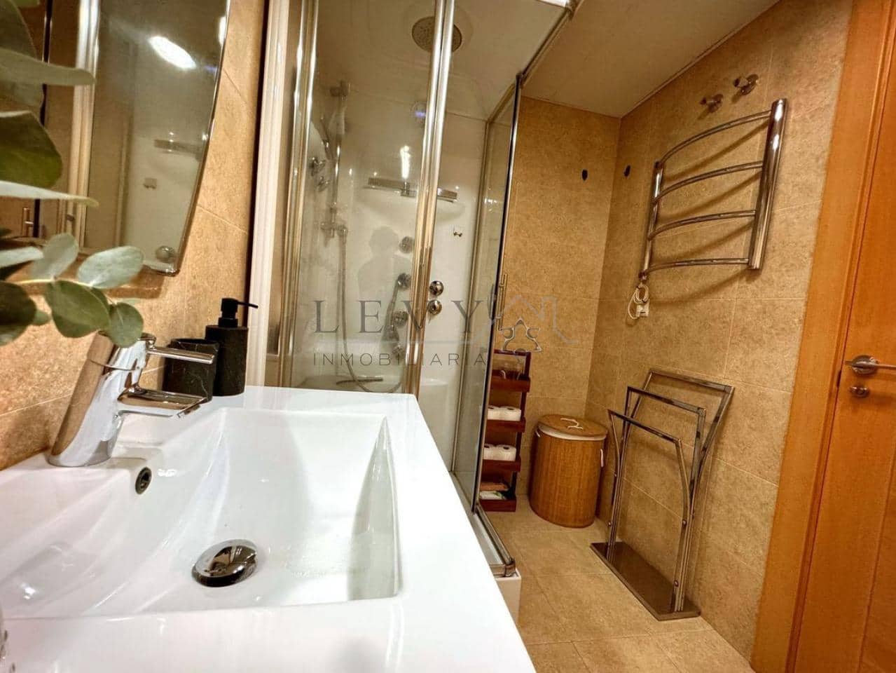 4 soveværelse Lejlighed til salg i Malaga by med swimmingpool garage - € 840.000 (Ref: 9583255)