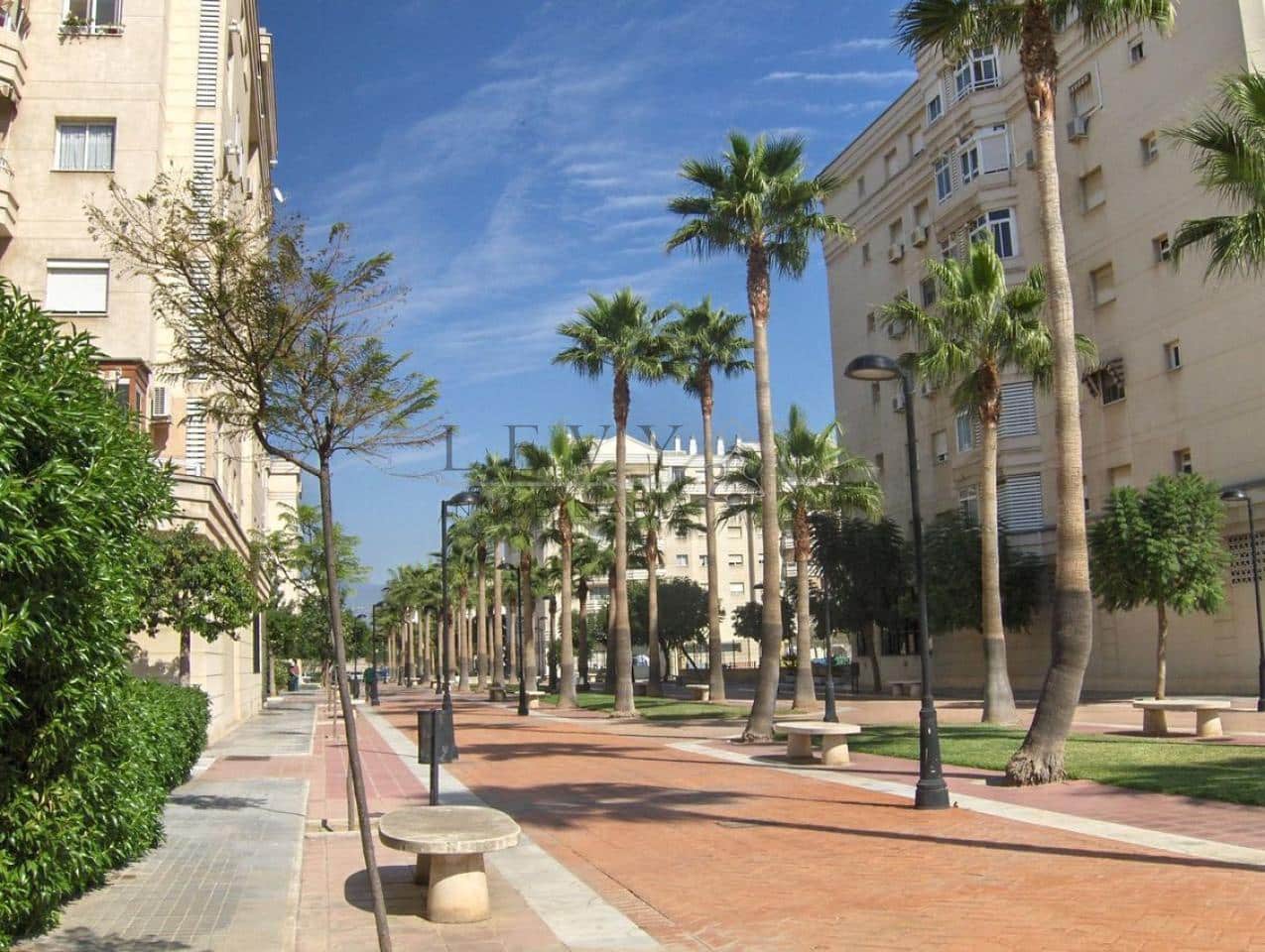 4 soveværelse Lejlighed til salg i Malaga by med swimmingpool garage - € 840.000 (Ref: 9583255)