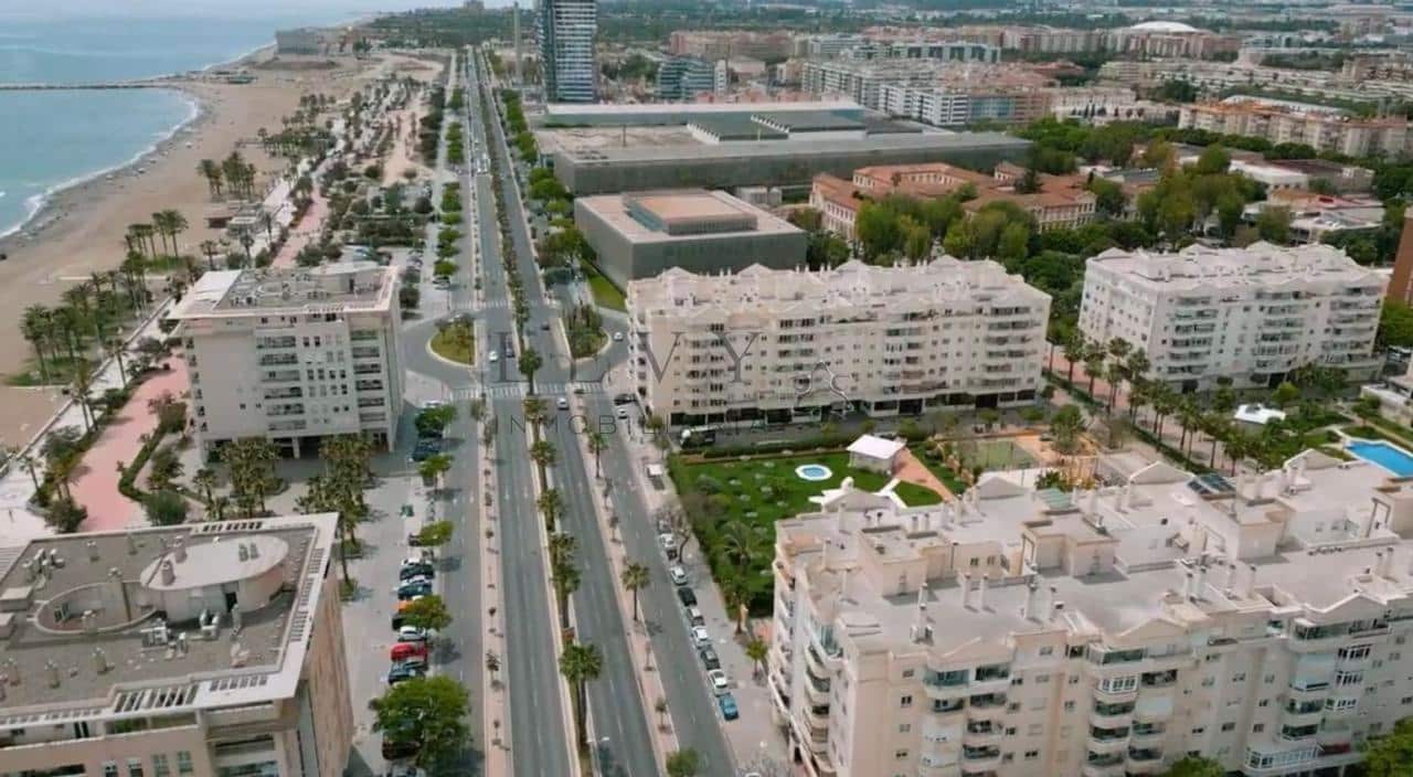 4 soveværelse Lejlighed til salg i Malaga by med swimmingpool garage - € 840.000 (Ref: 9583255)