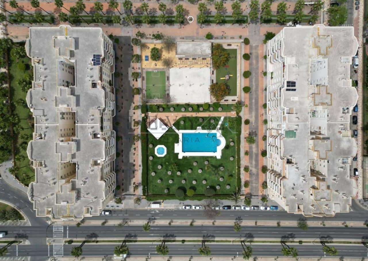 4 soveværelse Lejlighed til salg i Malaga by med swimmingpool garage - € 840.000 (Ref: 9583255)