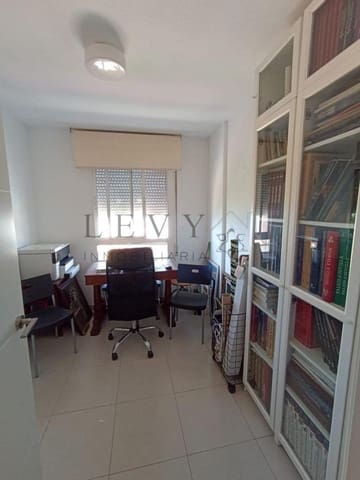 3 makuuhuone Asunto myytävänä paikassa Guadalmar, Málaga kaupunki mukana uima-altaan 
autotalli - 420 000 € (Ref: 9583256)