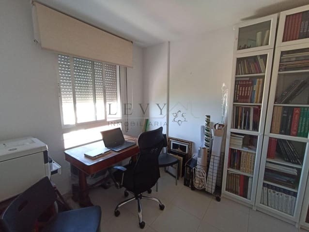 3 makuuhuone Asunto myytävänä paikassa Guadalmar, Málaga kaupunki mukana uima-altaan 
autotalli - 420 000 € (Ref: 9583256)