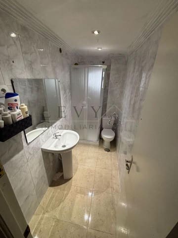 2 bedroom Flat for sale in Las Chapas, Málaga city - € 180,000 (Ref: 9583259)