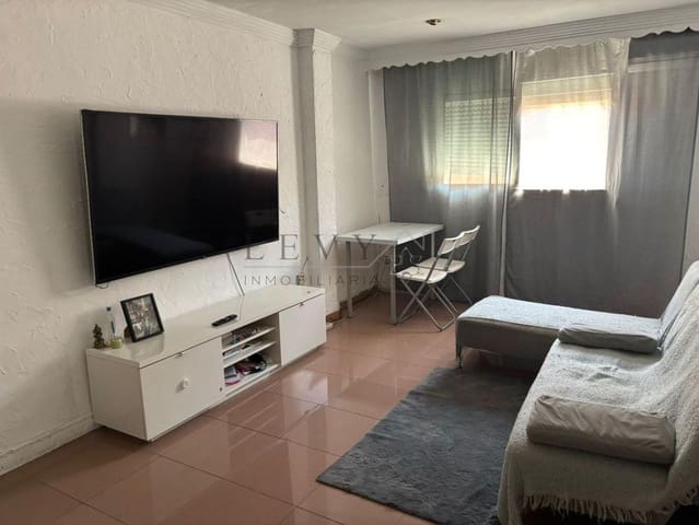2 bedroom Flat for sale in Las Chapas, Málaga city - € 180,000 (Ref: 9583259)