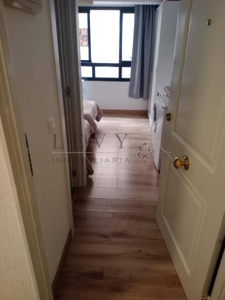 Flat for sale in Torremolinos - € 160,000 (Ref: 9583262)