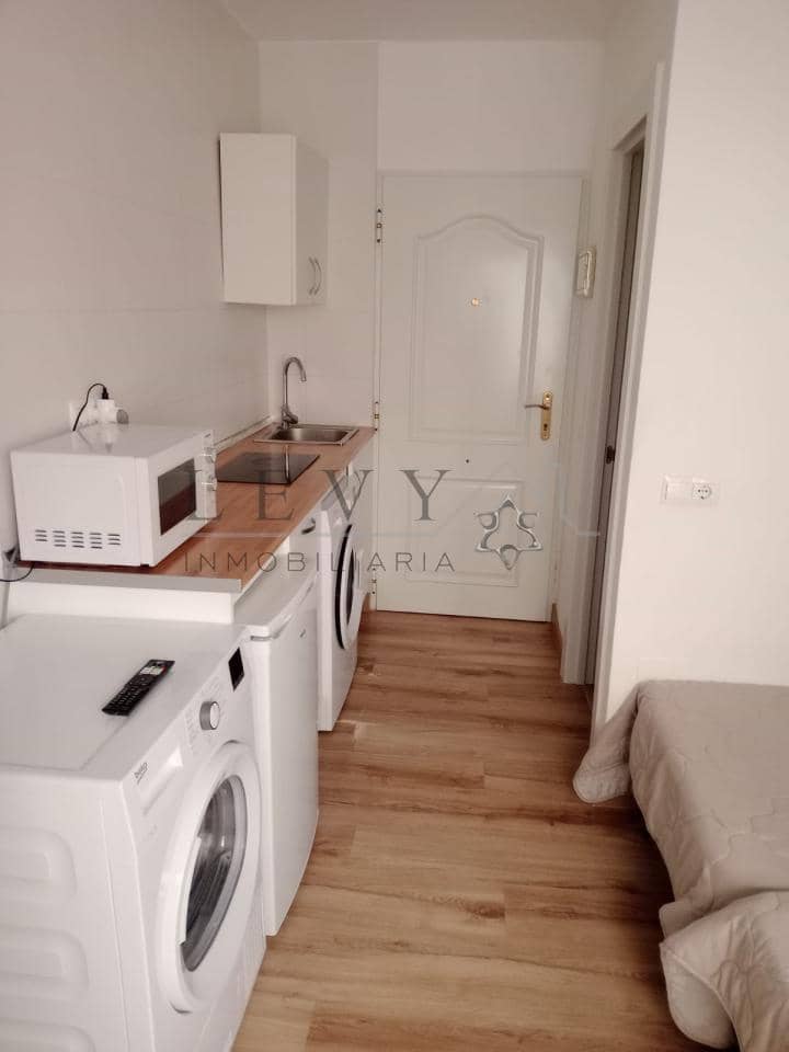 Flat for sale in Torremolinos - € 160,000 (Ref: 9583262)