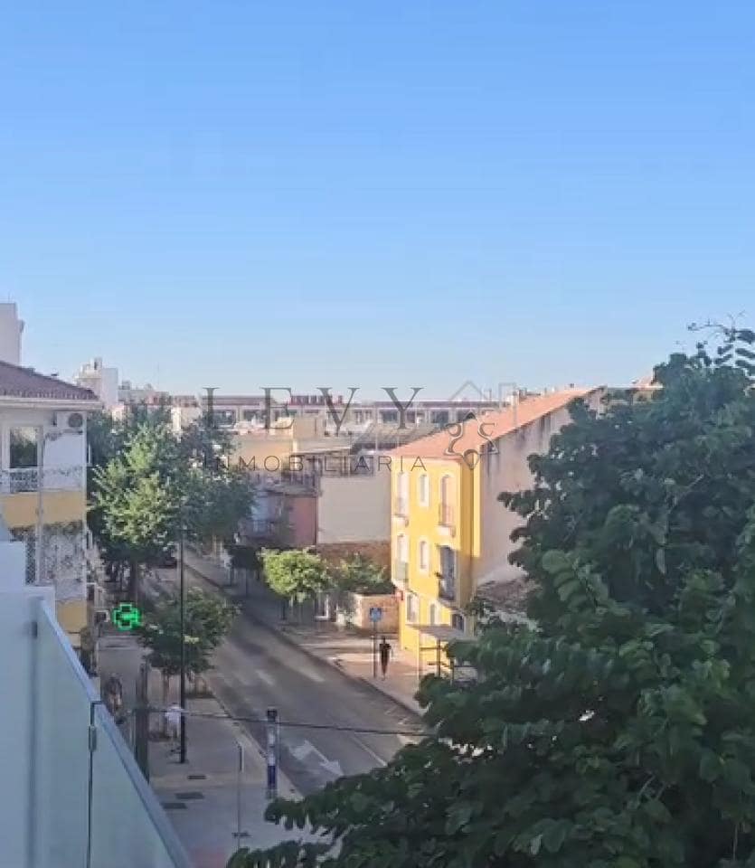 3 soveværelse Penthouse til salg i Malaga by med garage - € 320.000 (Ref: 9583263)