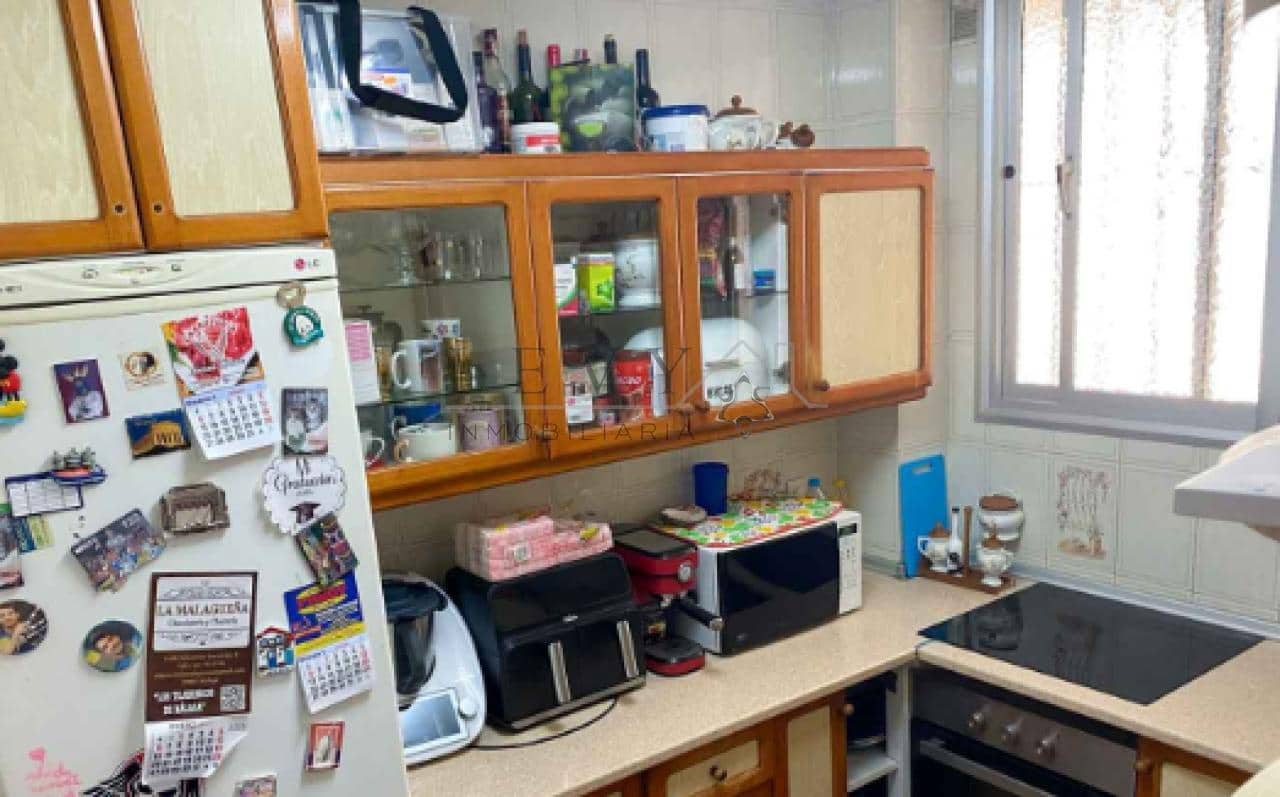 3 sovrum Lägenhet till salu i Malaga stad - 289 000 € (Ref: 9583264)