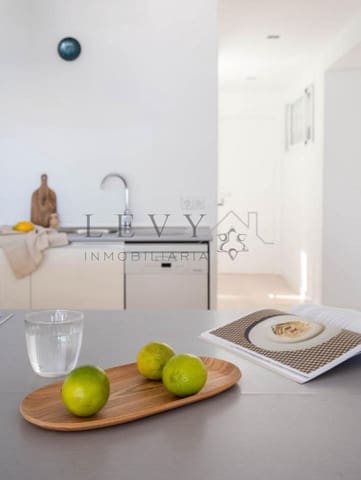 2 slaapkamer Flat te koop in Puerto Banus, Marbella - € 595.000 (Ref: 9583269)