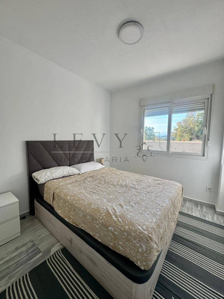 3 camera da letto Appartamento da affittare in Nueva Andalucia con piscina garage - 3.000 € (Rif: 9583270)