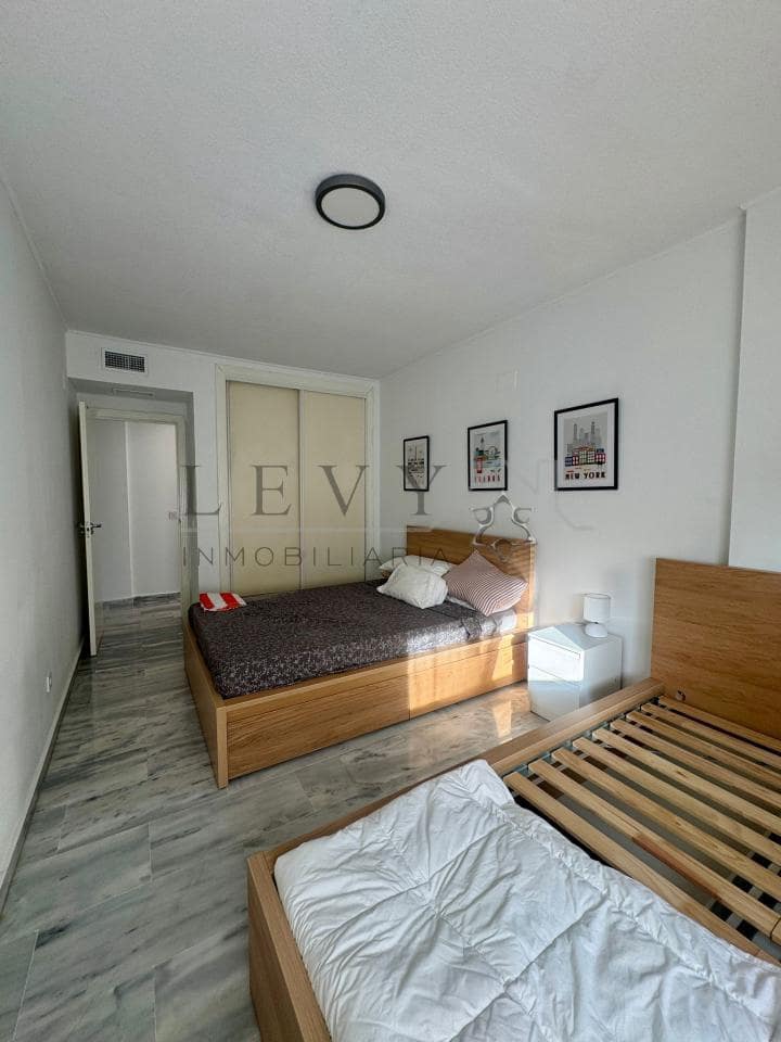 3 camera da letto Appartamento da affittare in Nueva Andalucia con piscina garage - 3.000 € (Rif: 9583270)