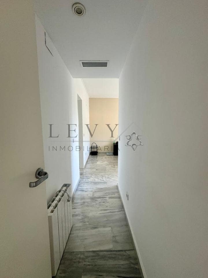 3 camera da letto Appartamento da affittare in Nueva Andalucia con piscina garage - 3.000 € (Rif: 9583270)