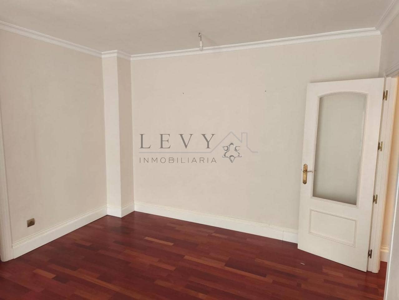 2 slaapkamer Flat te koop in Malaga stad - € 340.000 (Ref: 9583272)