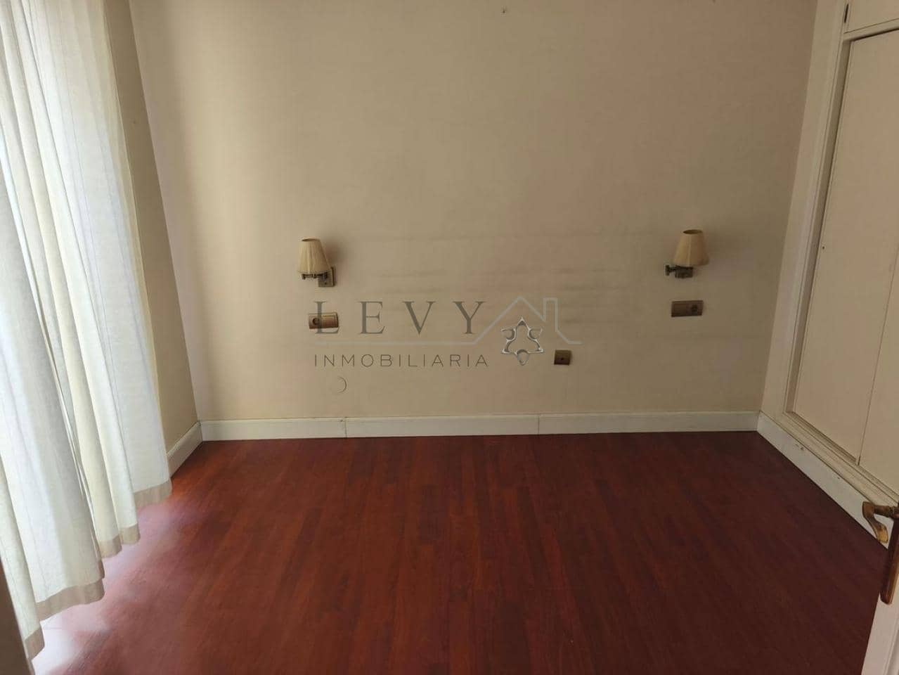 2 slaapkamer Flat te koop in Malaga stad - € 340.000 (Ref: 9583272)