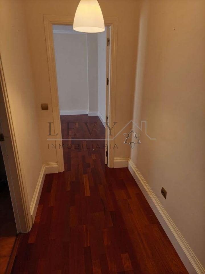 2 slaapkamer Flat te koop in Malaga stad - € 340.000 (Ref: 9583272)