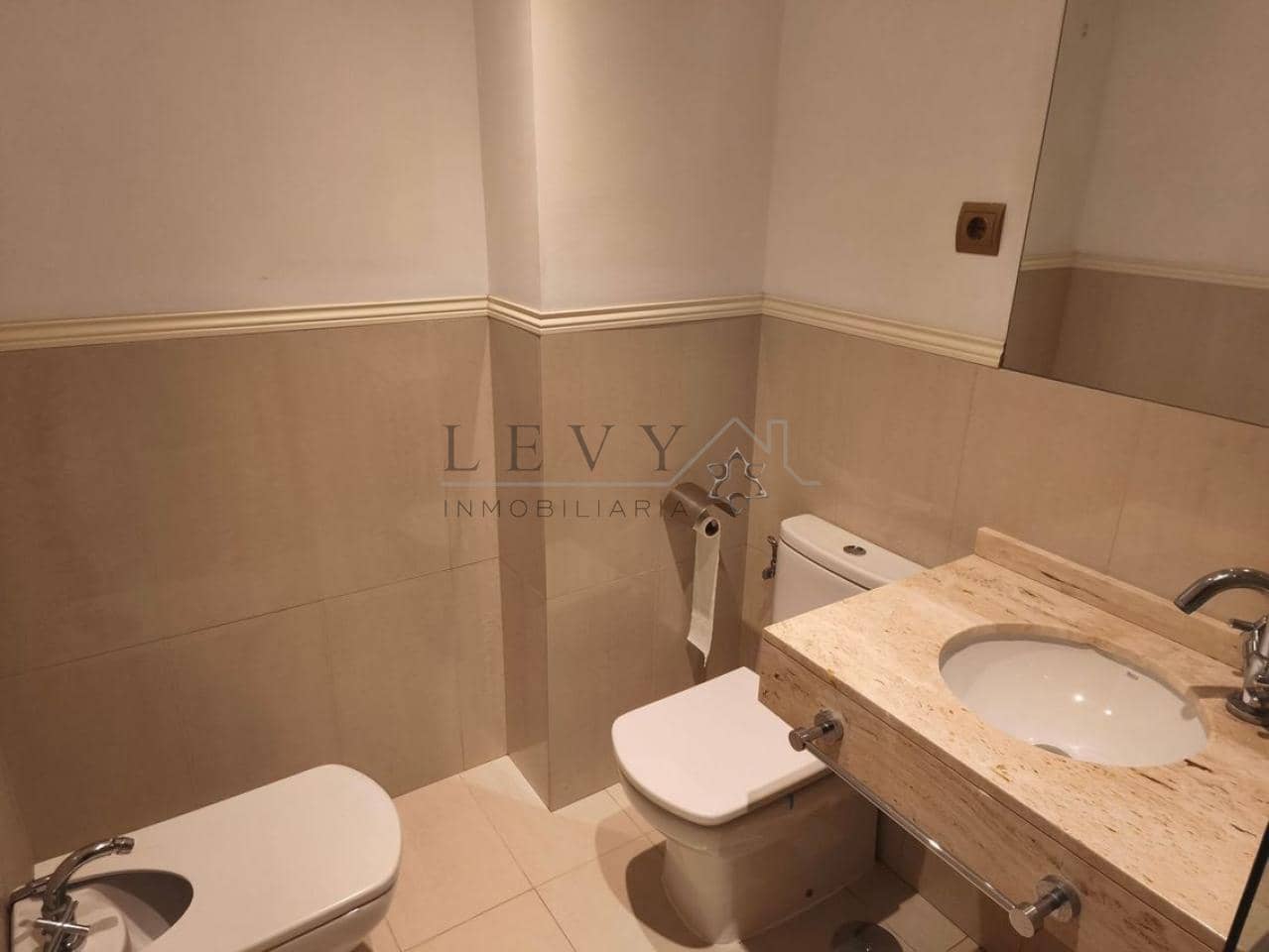 2 slaapkamer Flat te koop in Malaga stad - € 340.000 (Ref: 9583272)