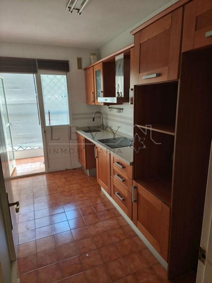2 slaapkamer Flat te koop in Malaga stad - € 340.000 (Ref: 9583272)