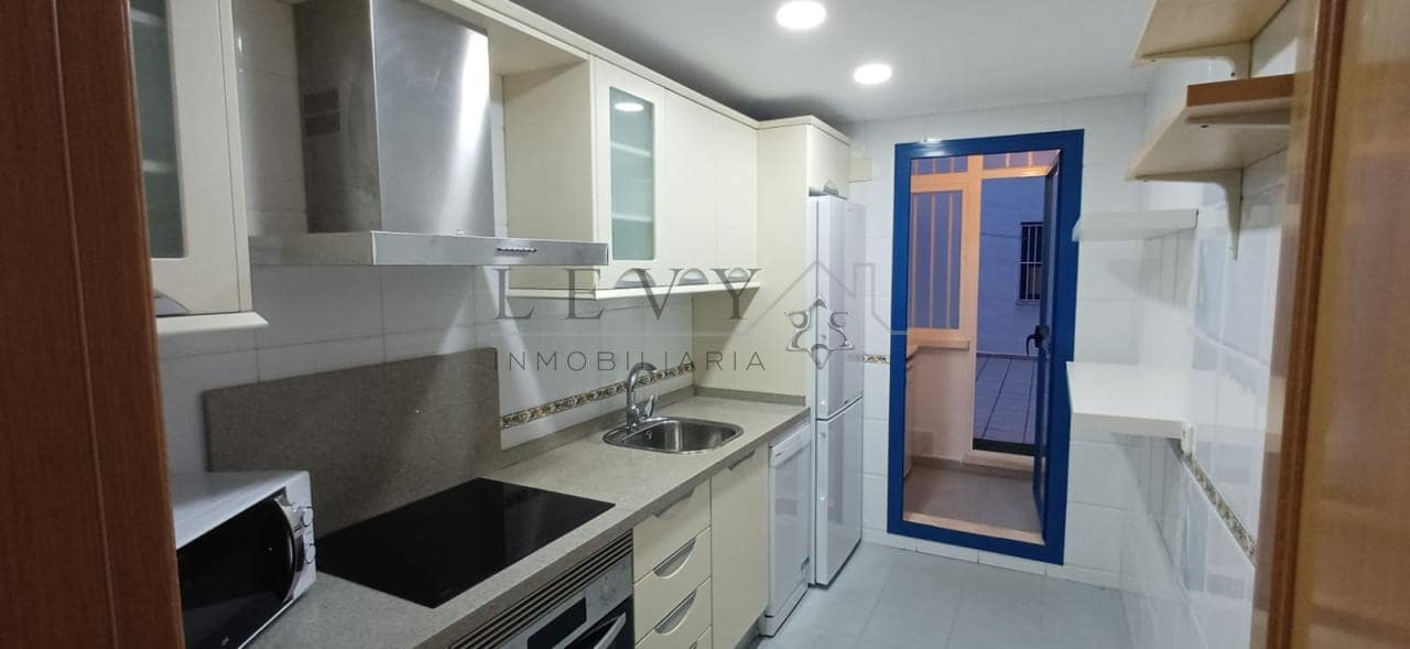 Piso de 2 habitaciones en Málaga ciudad en alquiler - 1.300 € (Ref: 9583273)