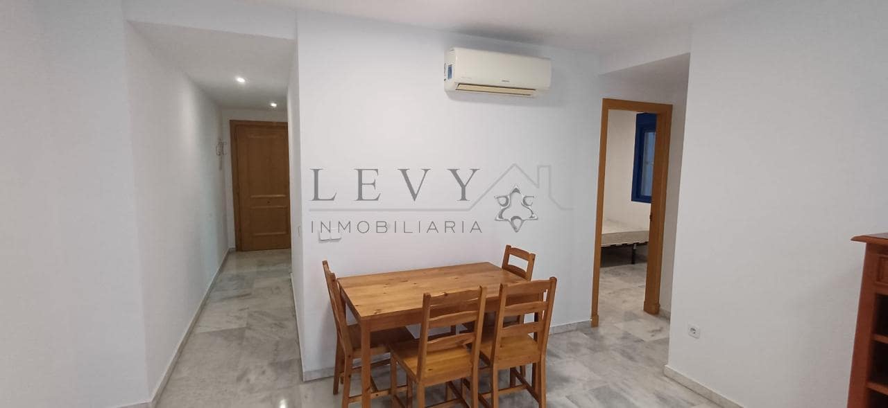 Piso de 2 habitaciones en Málaga ciudad en alquiler - 1.300 € (Ref: 9583273)