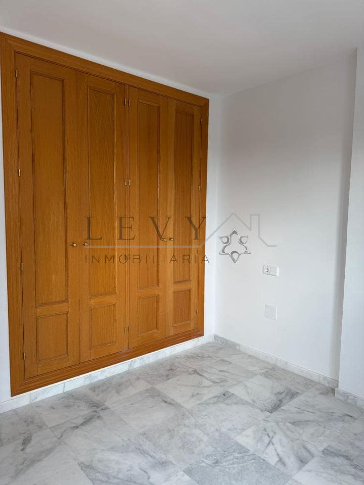 3 bedroom Flat for rent in Malaga city - € 1,699 (Ref: 9583281)