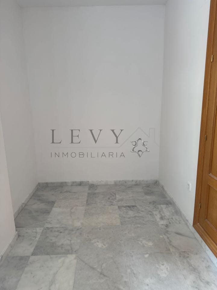 3 bedroom Flat for rent in Malaga city - € 1,699 (Ref: 9583281)