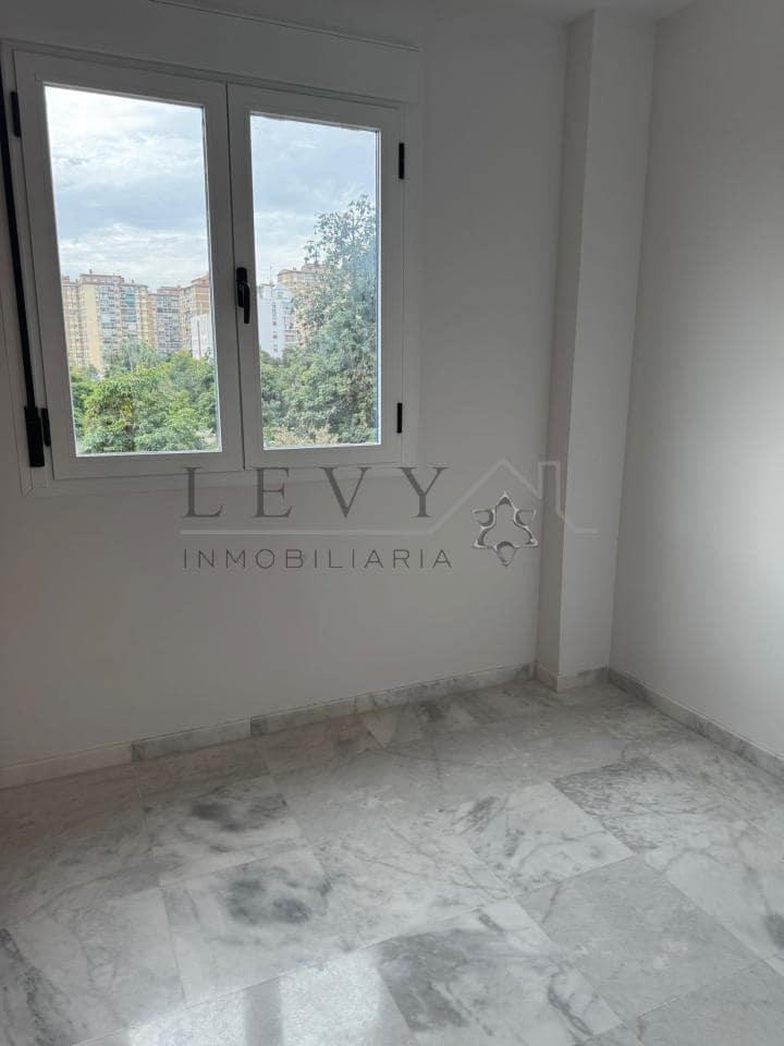 3 bedroom Flat for rent in Malaga city - € 1,699 (Ref: 9583281)