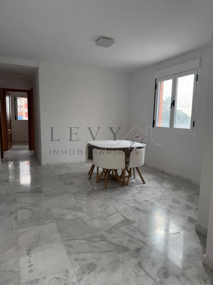 3 bedroom Flat for rent in Malaga city - € 1,699 (Ref: 9583281)
